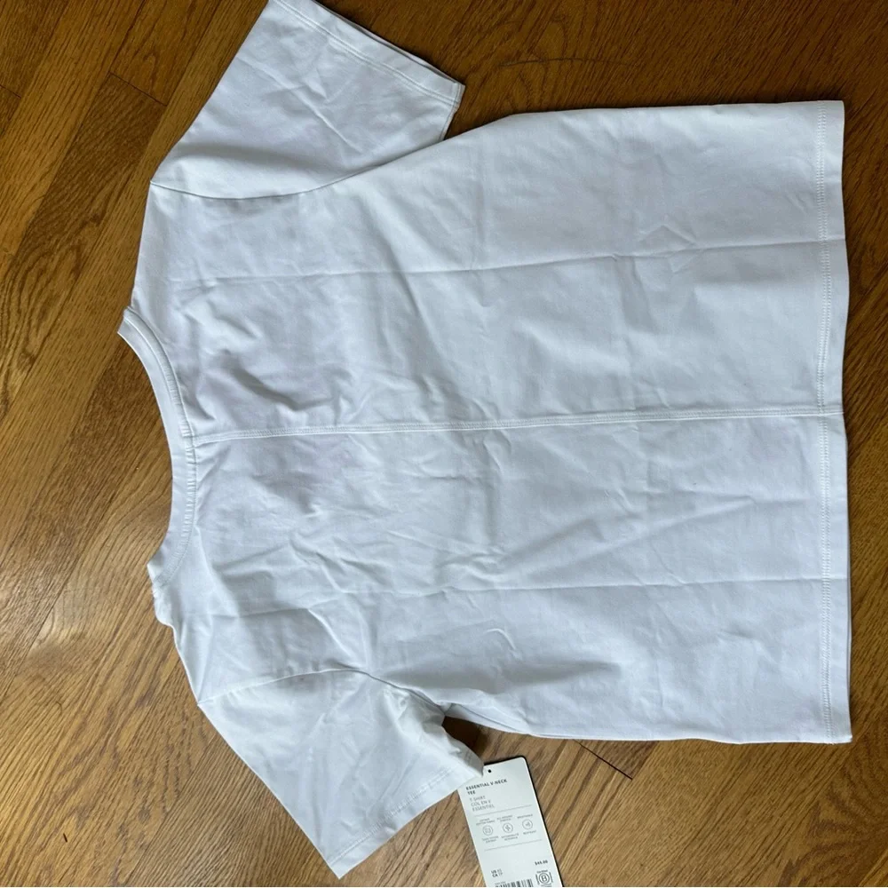 Brand new athelta xs tee white  with tags - Picture 3 of 6